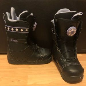 Burton ‘Chloe’ Snowboard Boots - Size 8